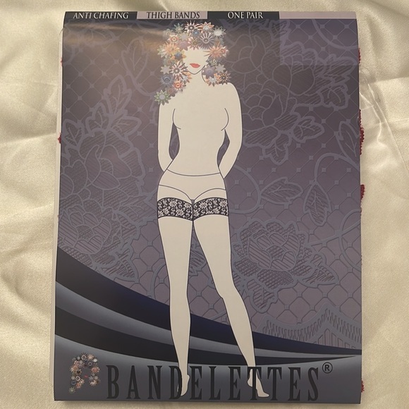 Bandelettes, sexy red thigh guards, size “C” 25”-26” - Picture 3 of 5